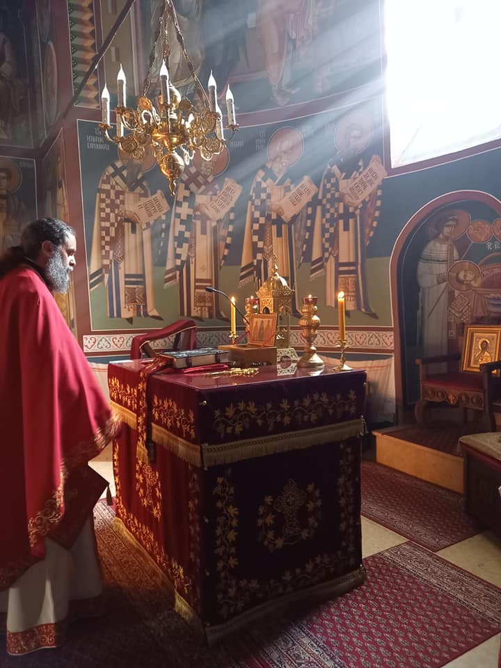 Otac Serafim na sluzbi za Vidovdan